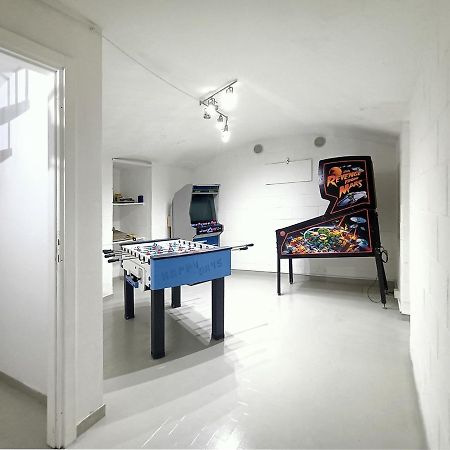 Game House In The Center Apartment Milan Bagian luar foto