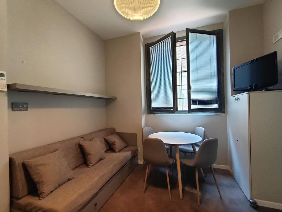 Game House In The Center Apartment Milan Bagian luar foto